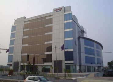 Buy Commercial Office Space in Omaxe Square | Buy Property in Jasola South Delhi | Real Estate Agents in Delhi Prithvi Estates