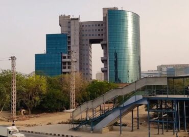 Pre-Rented Property in Gurgaon | Signature Tower