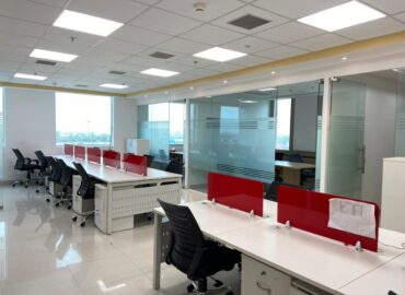 Office in DLF Prime Towers Okhla Phasee 1