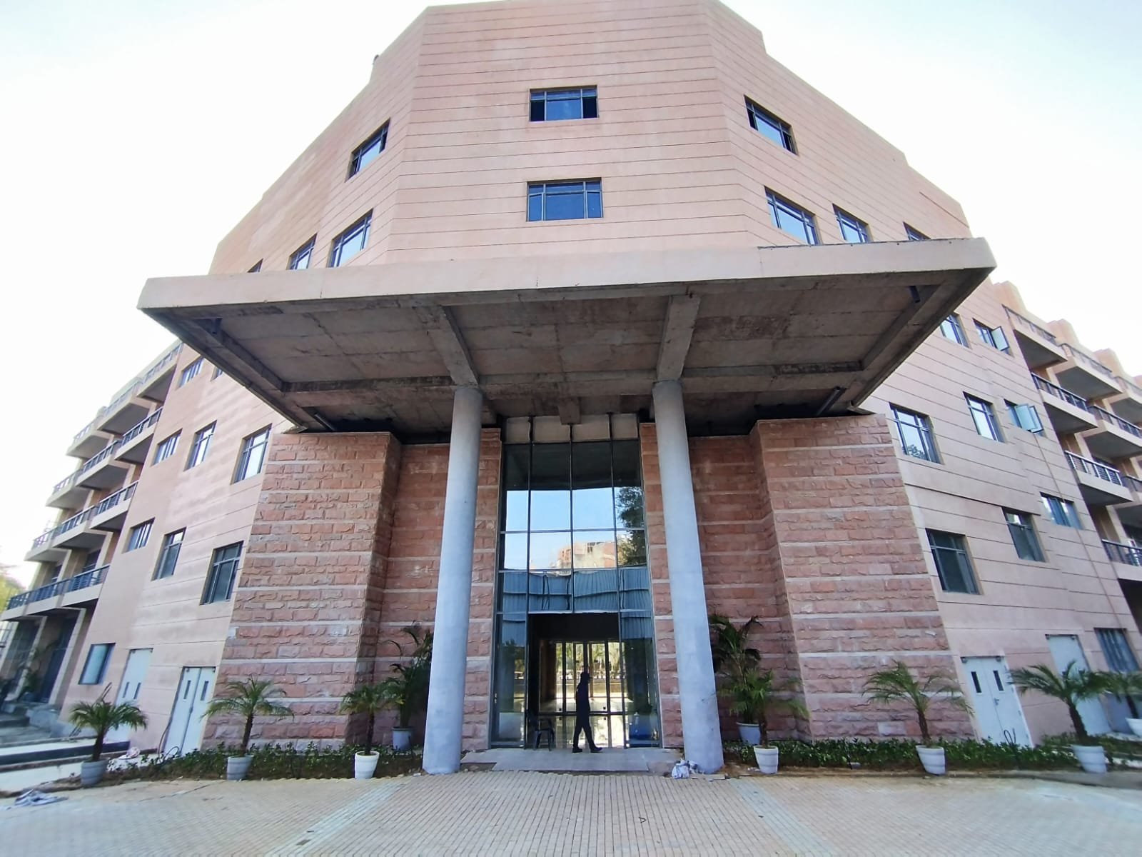 Office Space in Eldeco Centre Near Malviya Nagar Metro Station Delhi