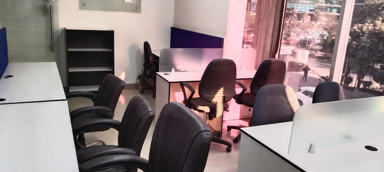 Buy Commercial Office in Omaxe Square Jasola