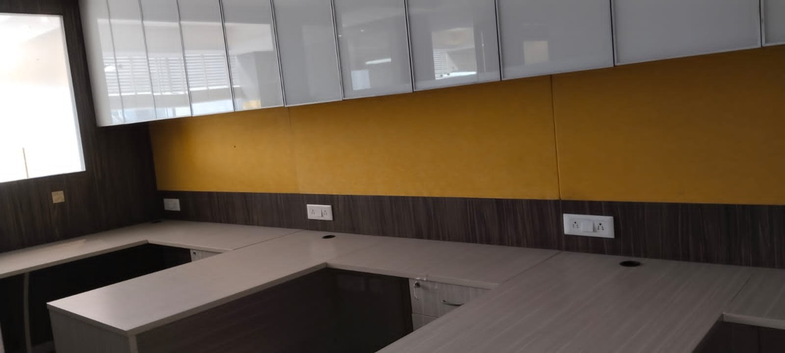 DLF Towers – Commercial Property for Rent in Jasola