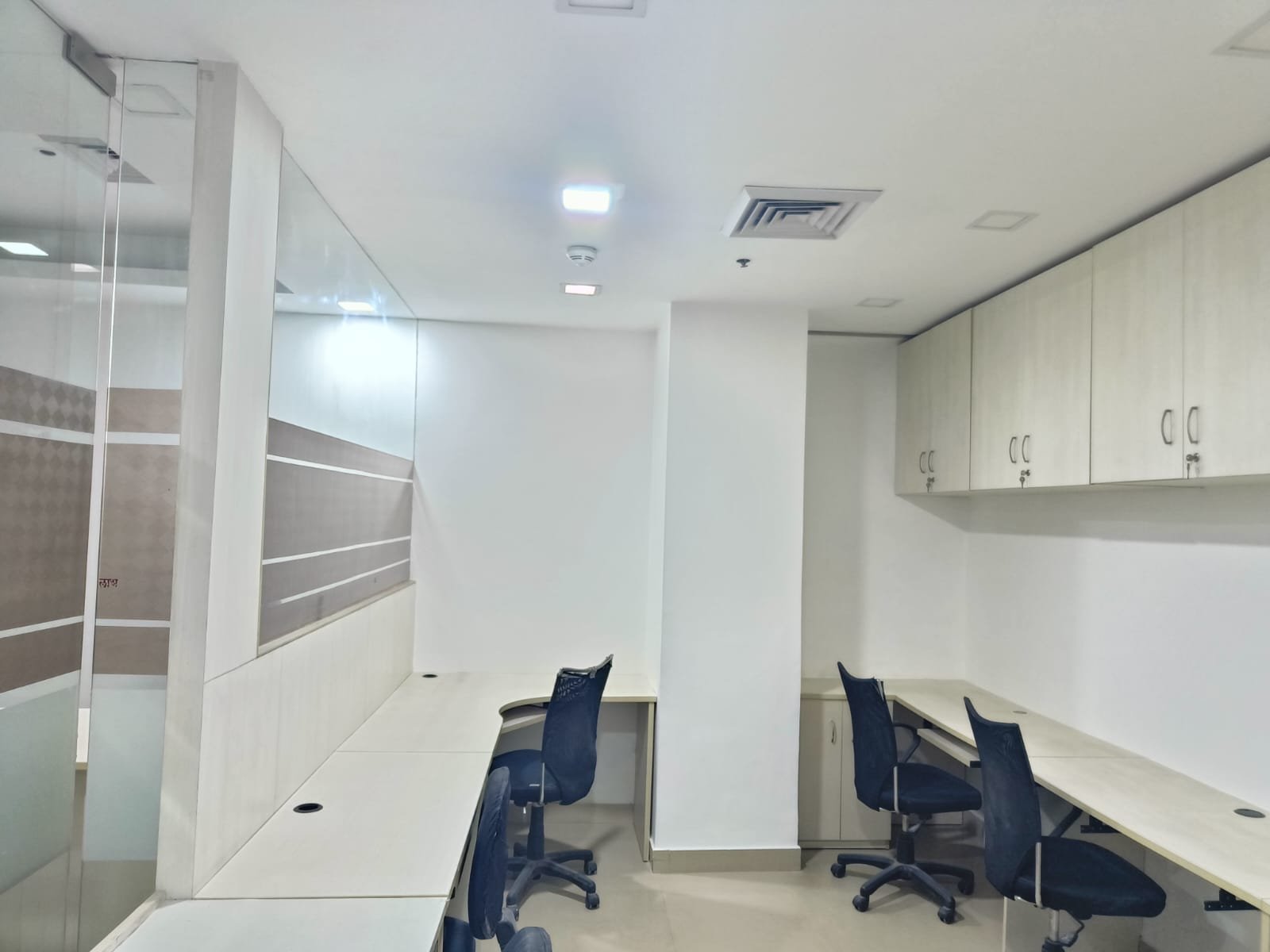 Ready to Move Office Space in Delhi Omaxe Square