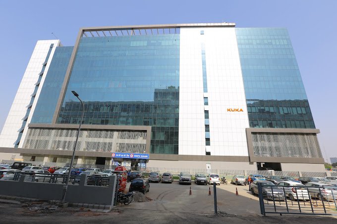 Pre Rented Property in Good Earth Business Bay Gurgaon
