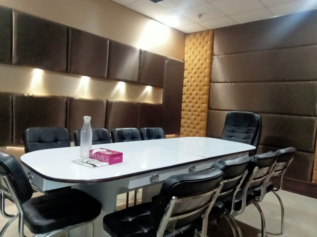 DLF Prime Towers Ready to Move Office Space in Okhla