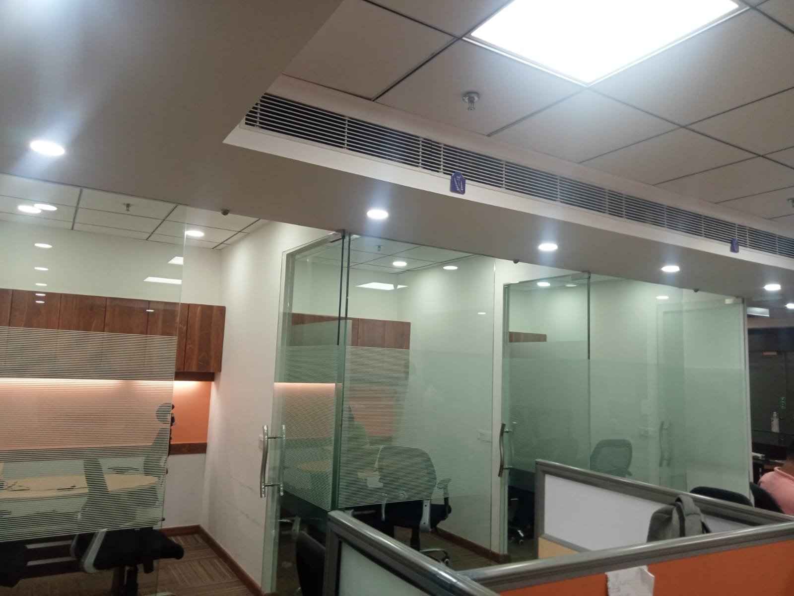 Office in DLF Towers | Property Dealers in Jasola