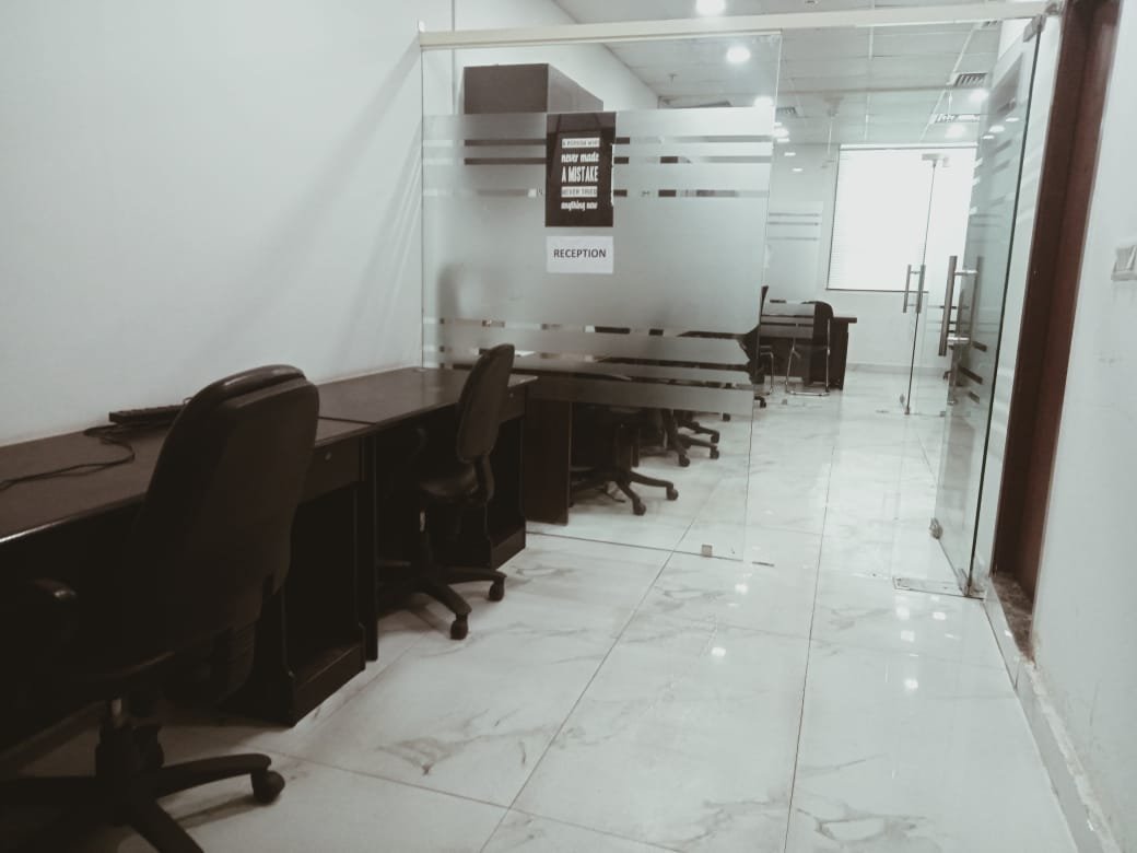 Office Lease in DLF Prime Towers Okhla Phase 1