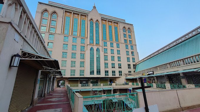 Office Space on Rent in DLF City Court Gurgaon