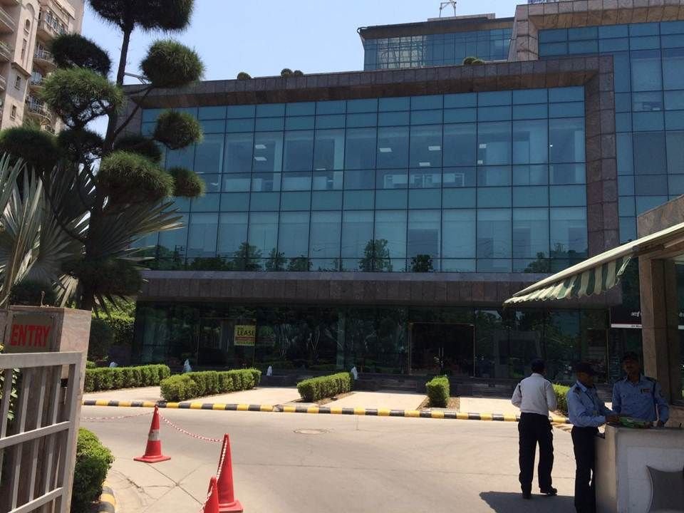 Pre Rented Property For Sale on MG Road Gurgaon