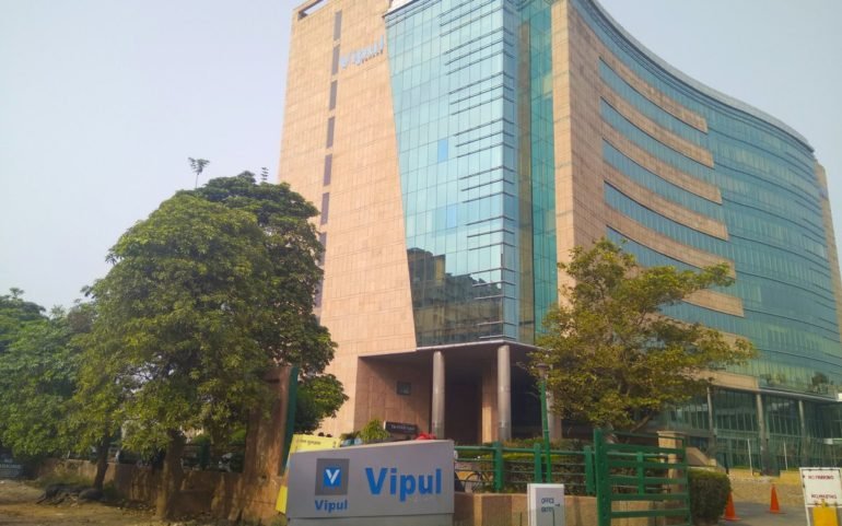 Pre Rented Property in Vipul Square Gurgaon
