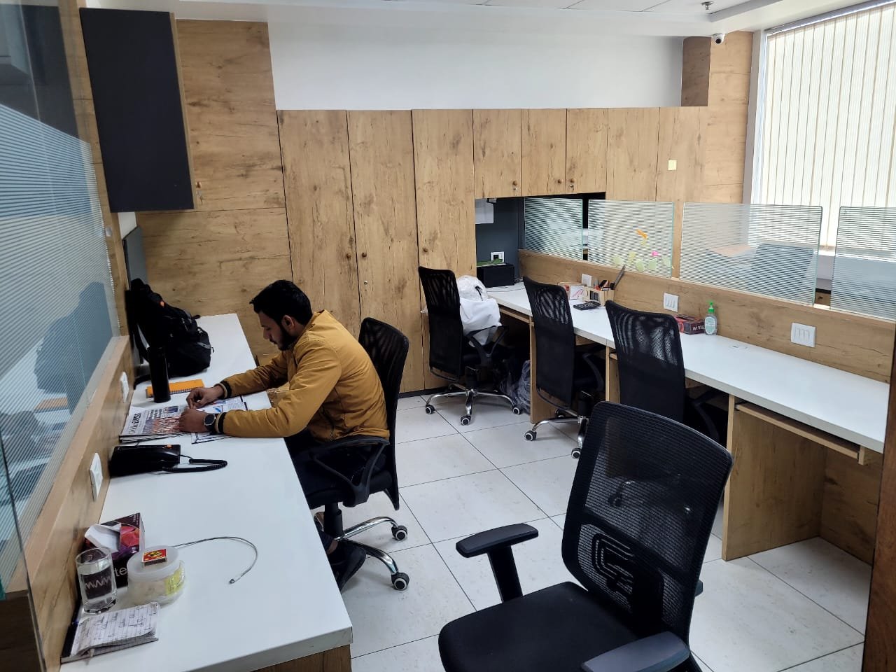 Ready to Move Office Space in DLF Prime Towers