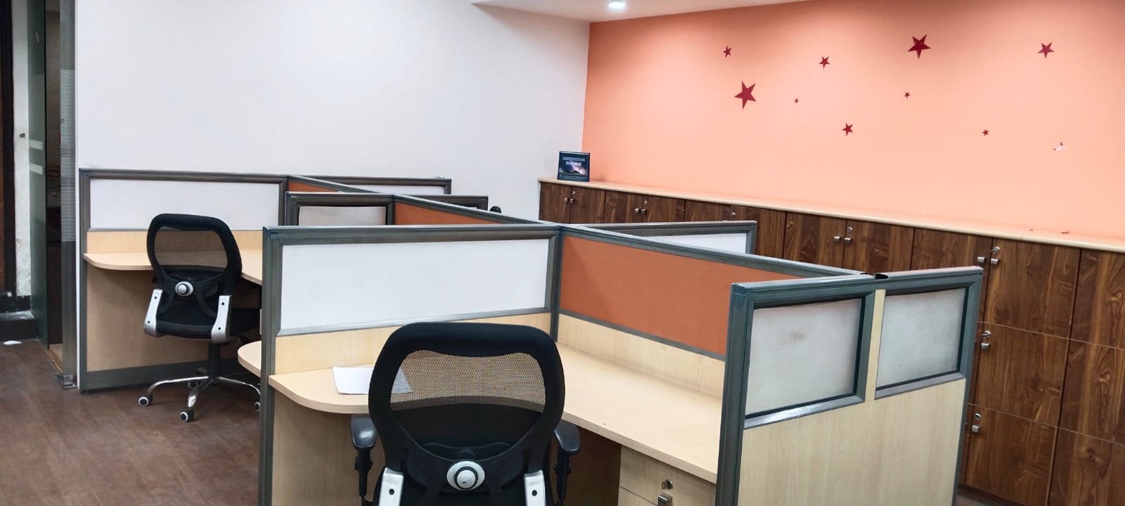 Furnished Office Space in DLF Towers near Metro Station
