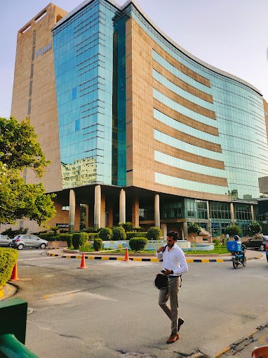 Pre Rented Property in Gurgaon | Vipul Square