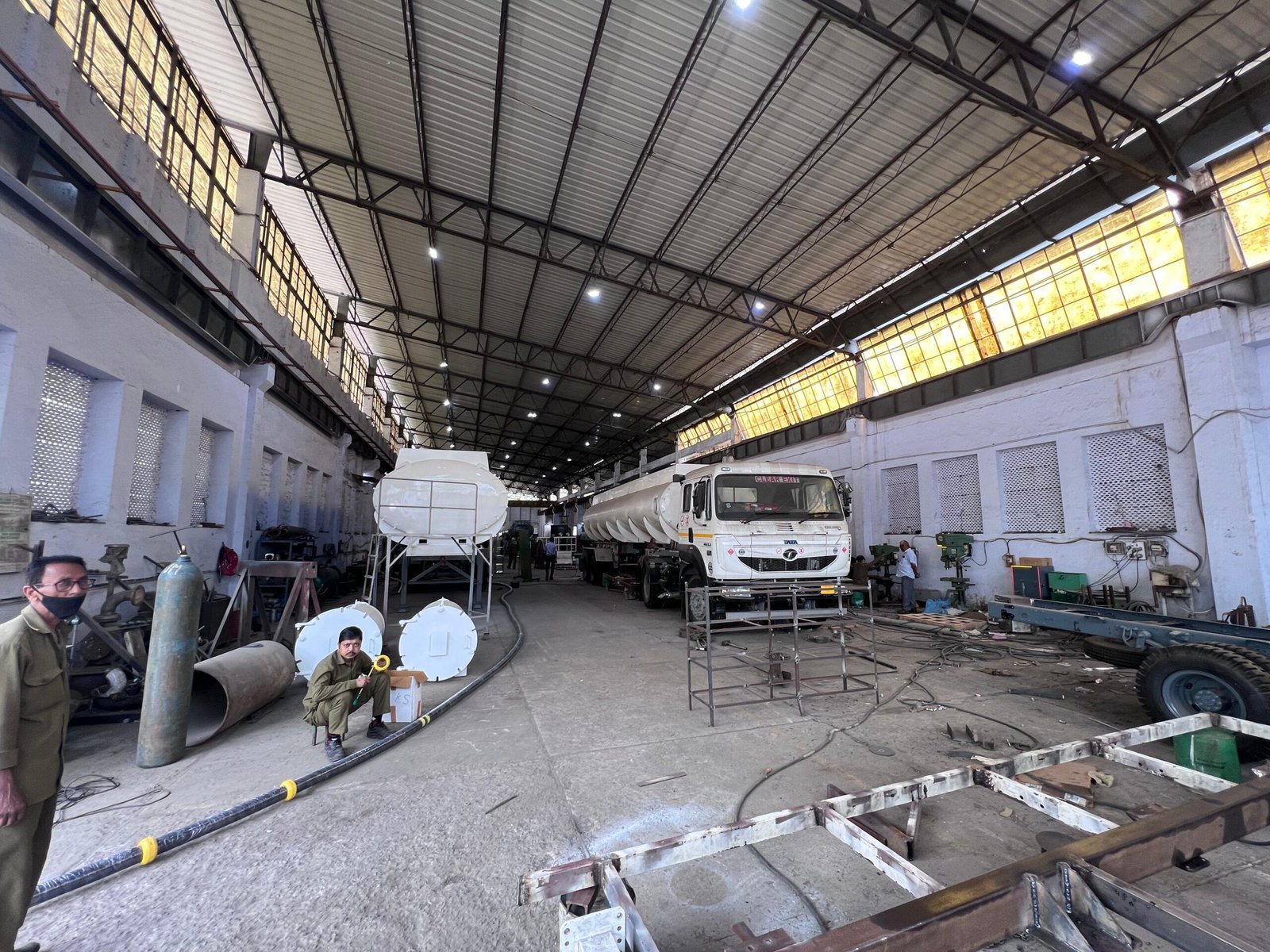 Factory for Sale on Main Mathura Road near Metro Station Faridabad