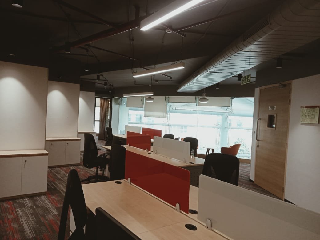 Commercial Property for Rent in Prius Platinum