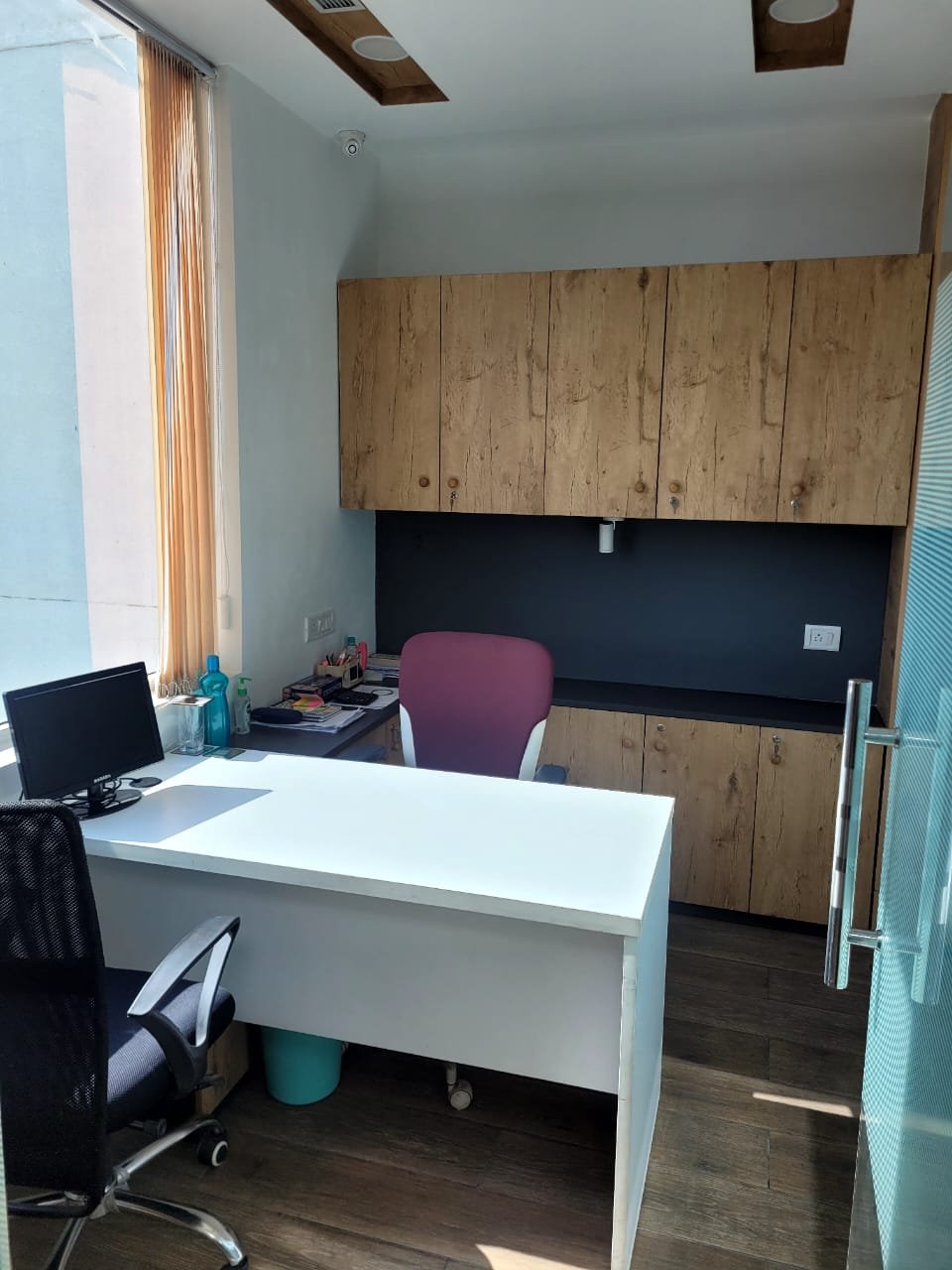 DLF Prime Towers – Furnished Office Space in Okhla 1