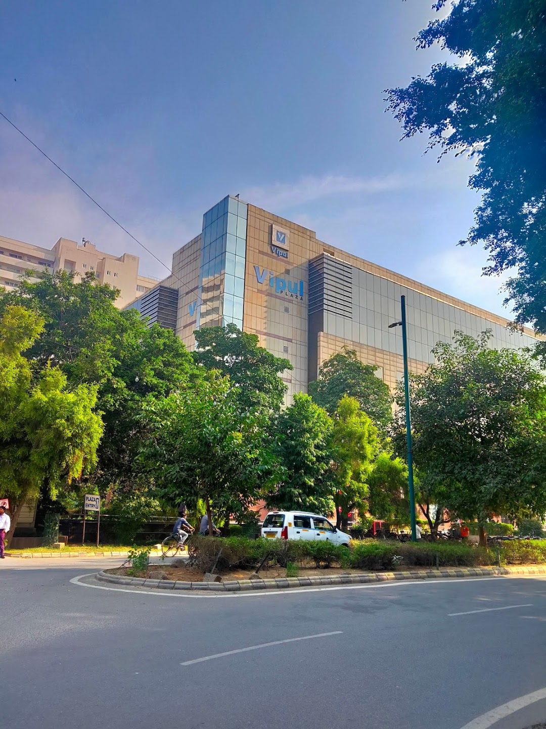 Pre Leased Property in Gurgaon Vipul Plaza Prithvi Estates