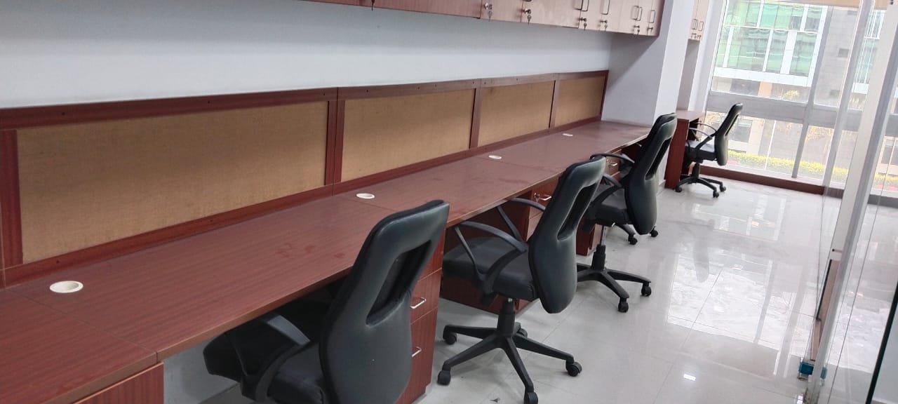 Furnished Office Space for Rent in DLF Towers