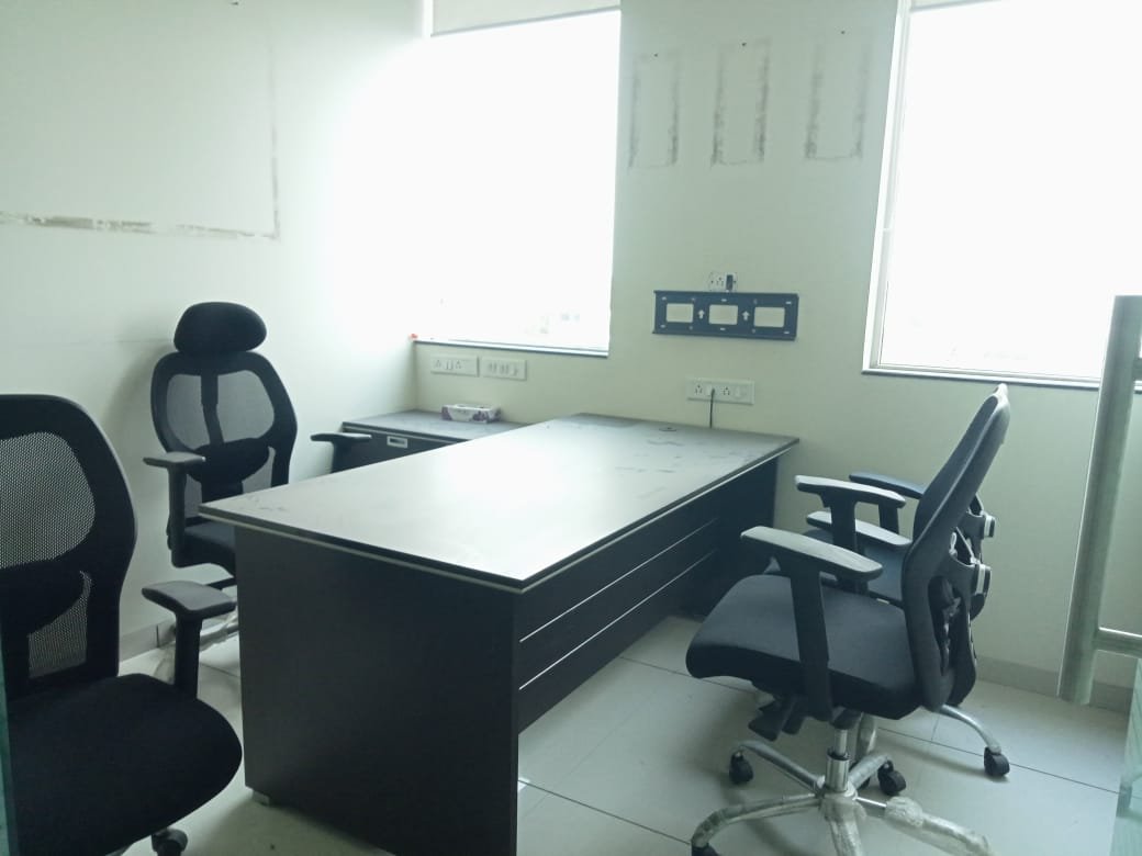 Lease Office Space in DLF Prime Towers Okhla Phase-1 Delhi