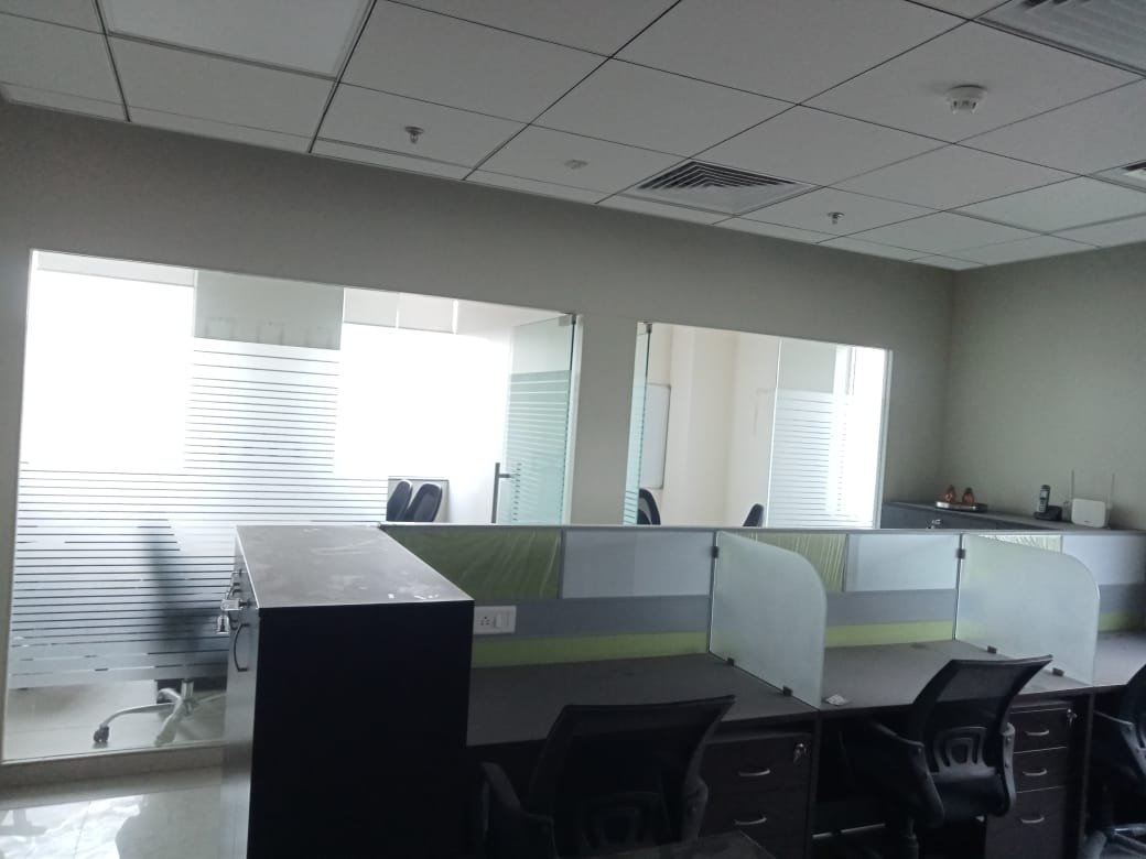 Lease Office Space in DLF Prime Towers Okhla Phase-1 Delhi