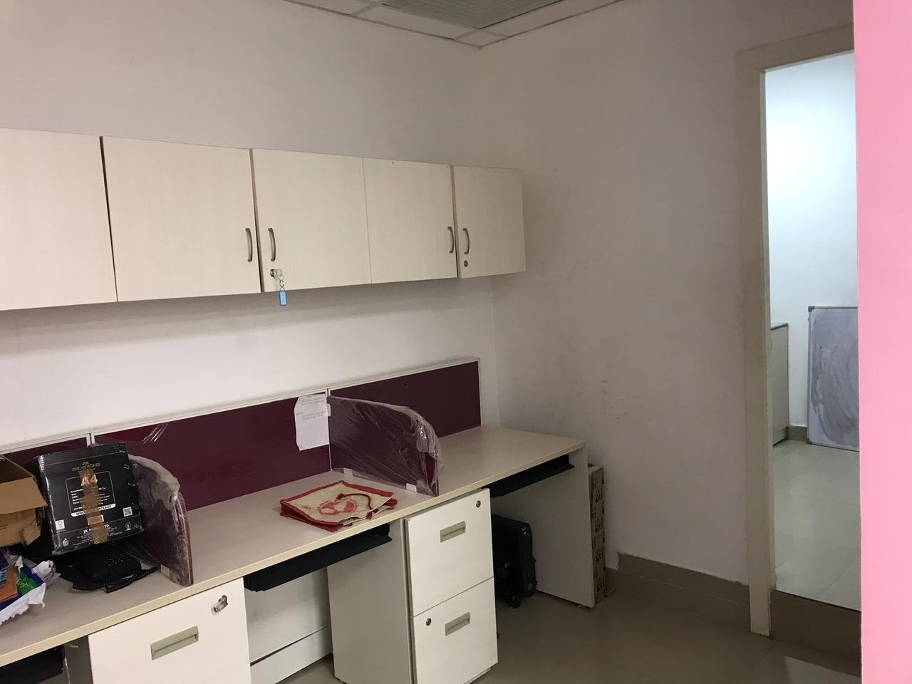 Resale Office Space in DLF Prime Towers Delhi