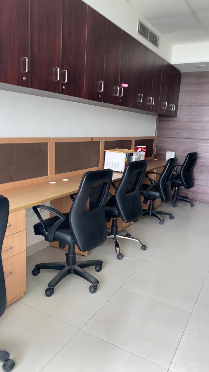Furnished Office in DLF Towers Near Metro