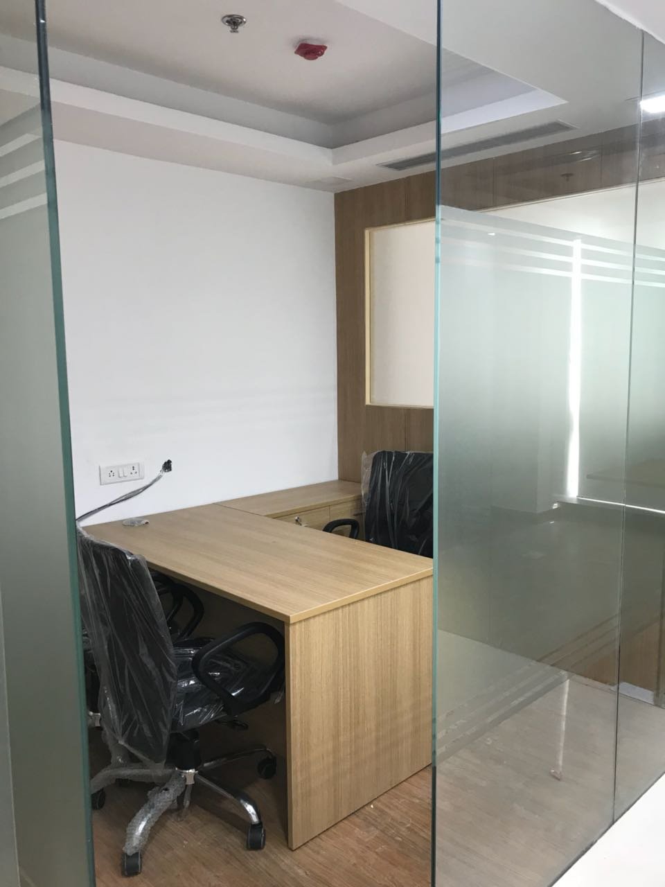 Resale Office Space in DLF Towers Delhi