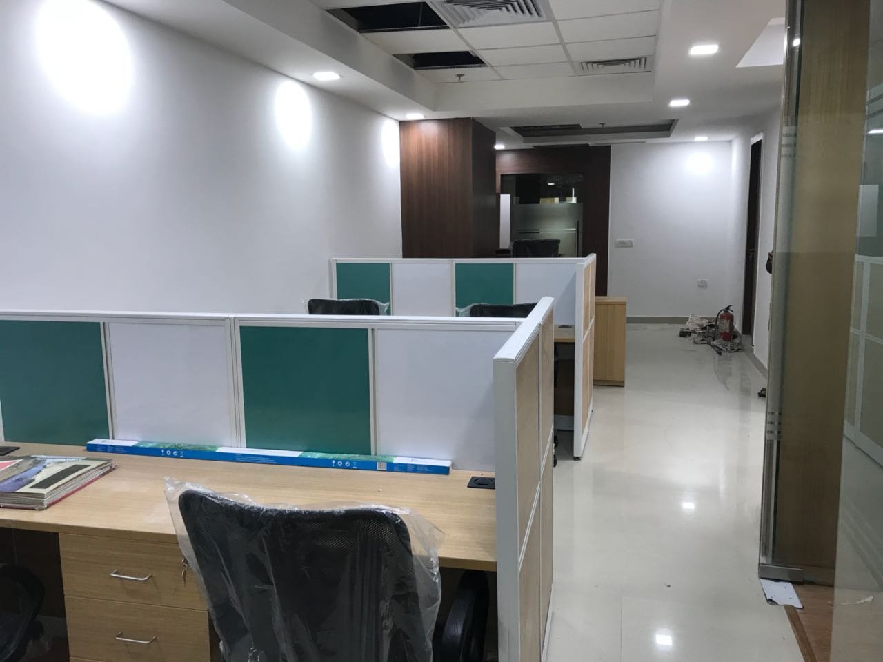 Resale Office Space in DLF Towers Delhi