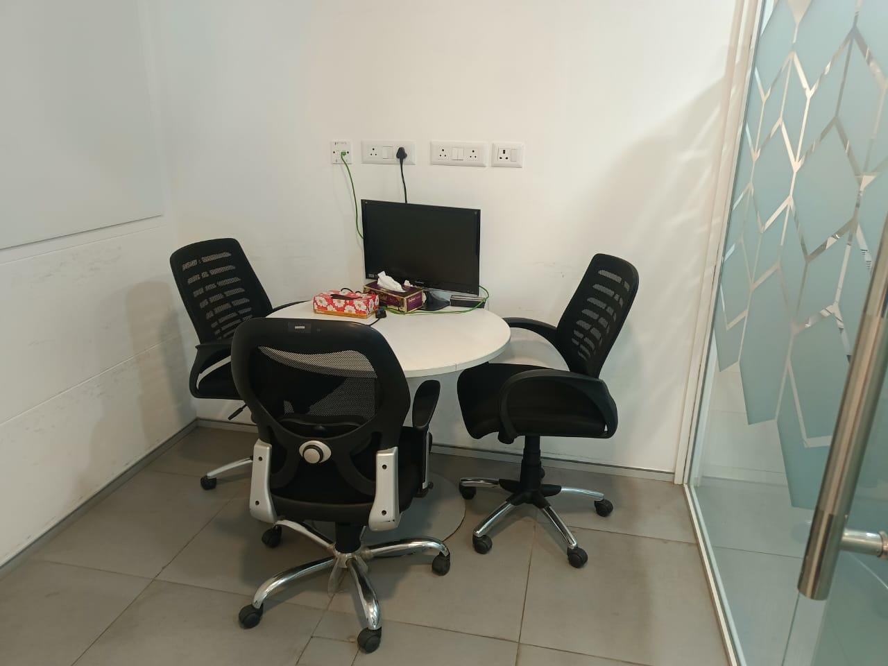 Photo 10