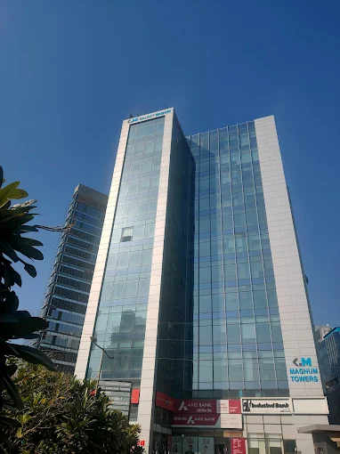 Fully Furnished Commercial Office Space in Magnum Towers