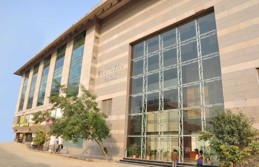 Furnished Office on Lease in Southern Park South Delhi