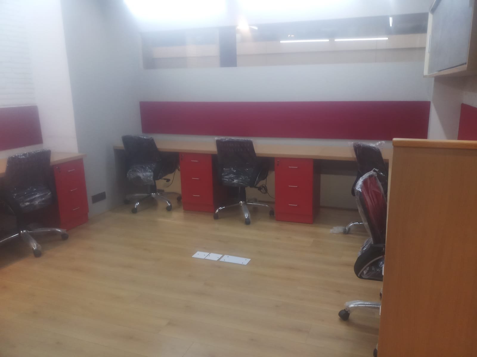 Furnished Office on Lease in Square One South Delhi
