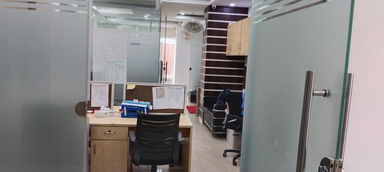 Furnished Office for Rent in Jasola | Omaxe Square