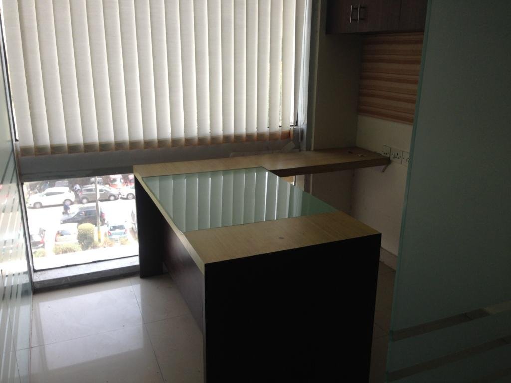 DLF Towers – Ready to Move Office in Jasola