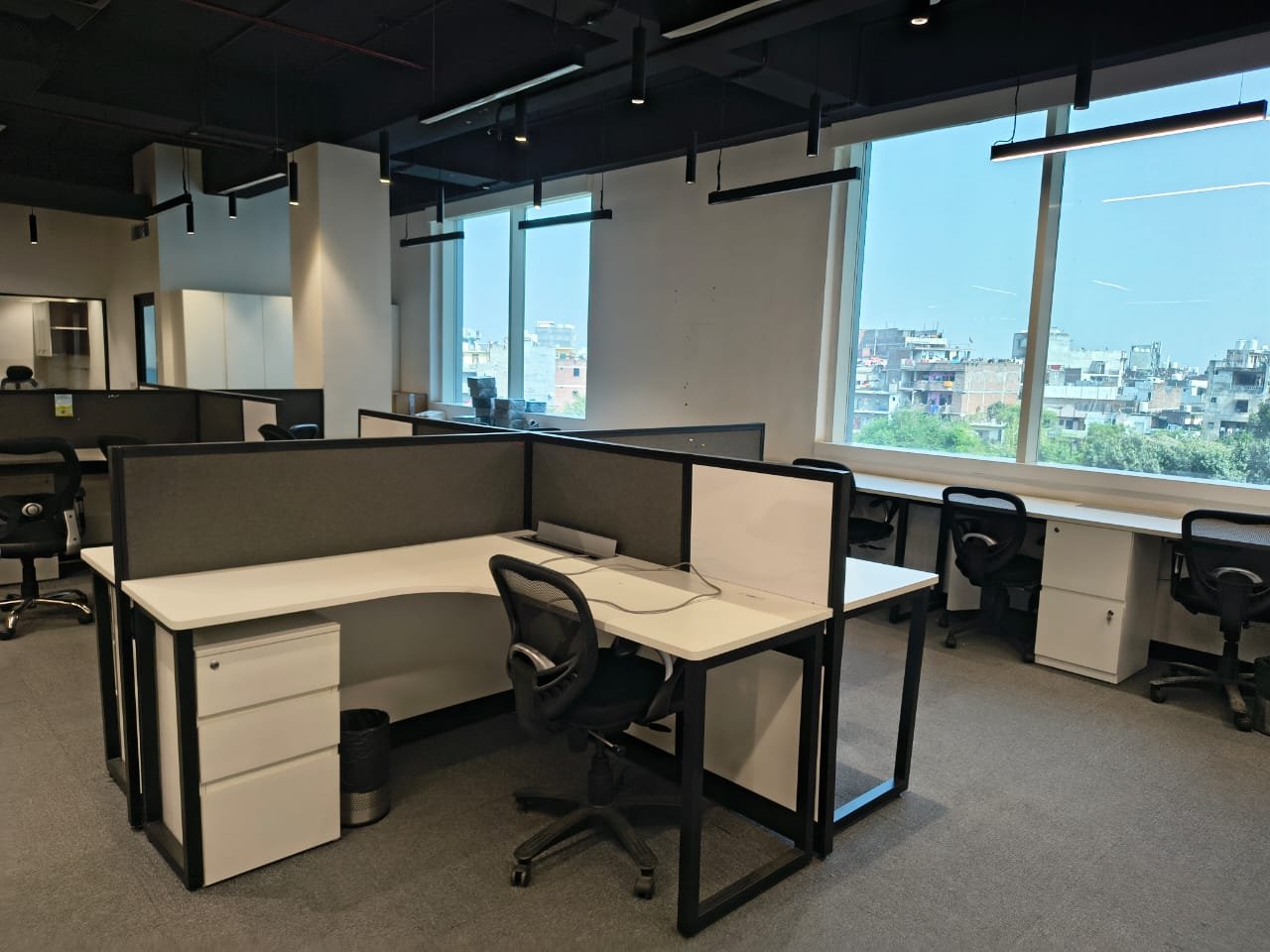 DLF Prime Towers | Corporate Leasing in Okhla
