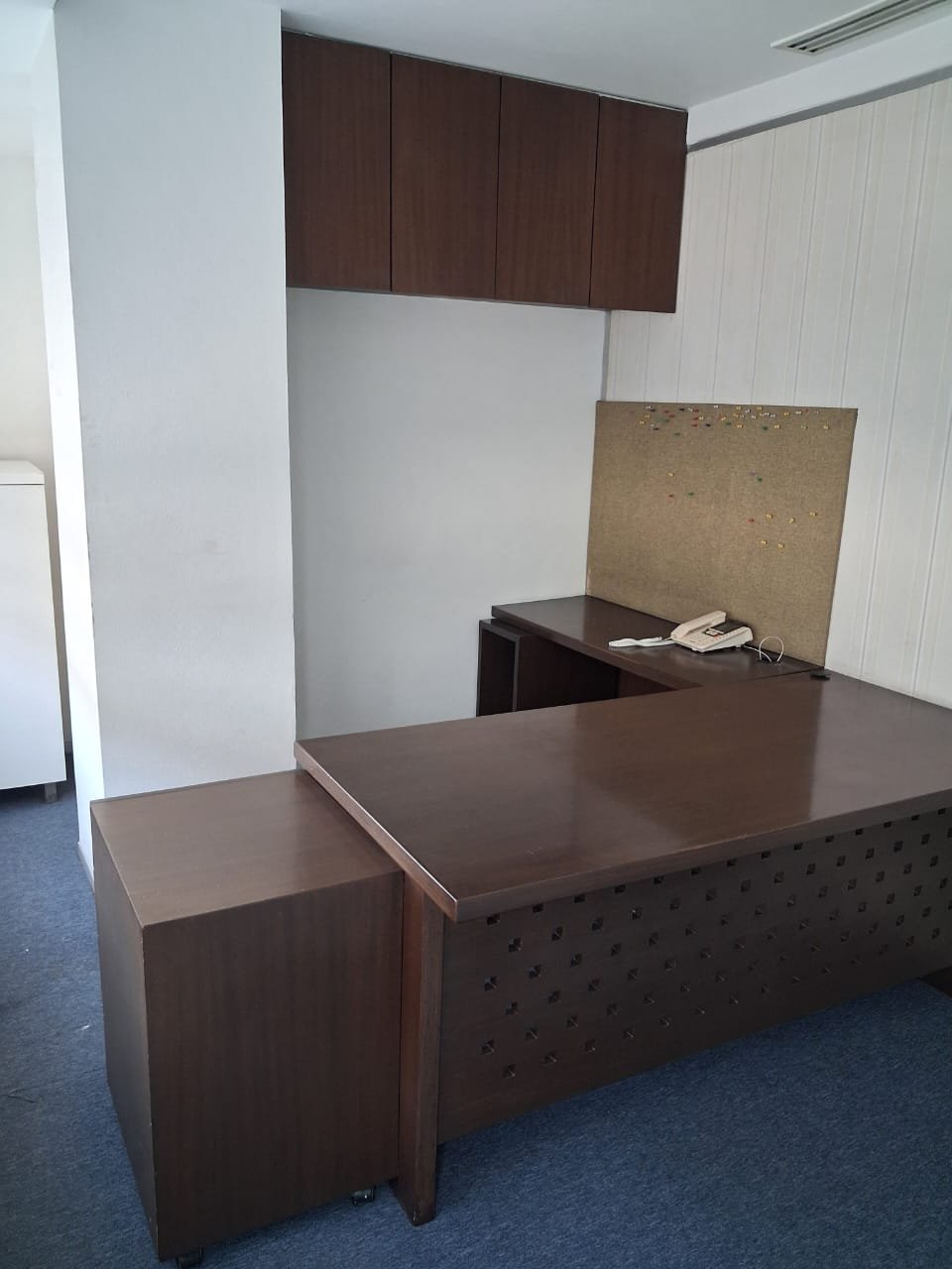 Ready to Move Office Space in Salcon Rasvilas