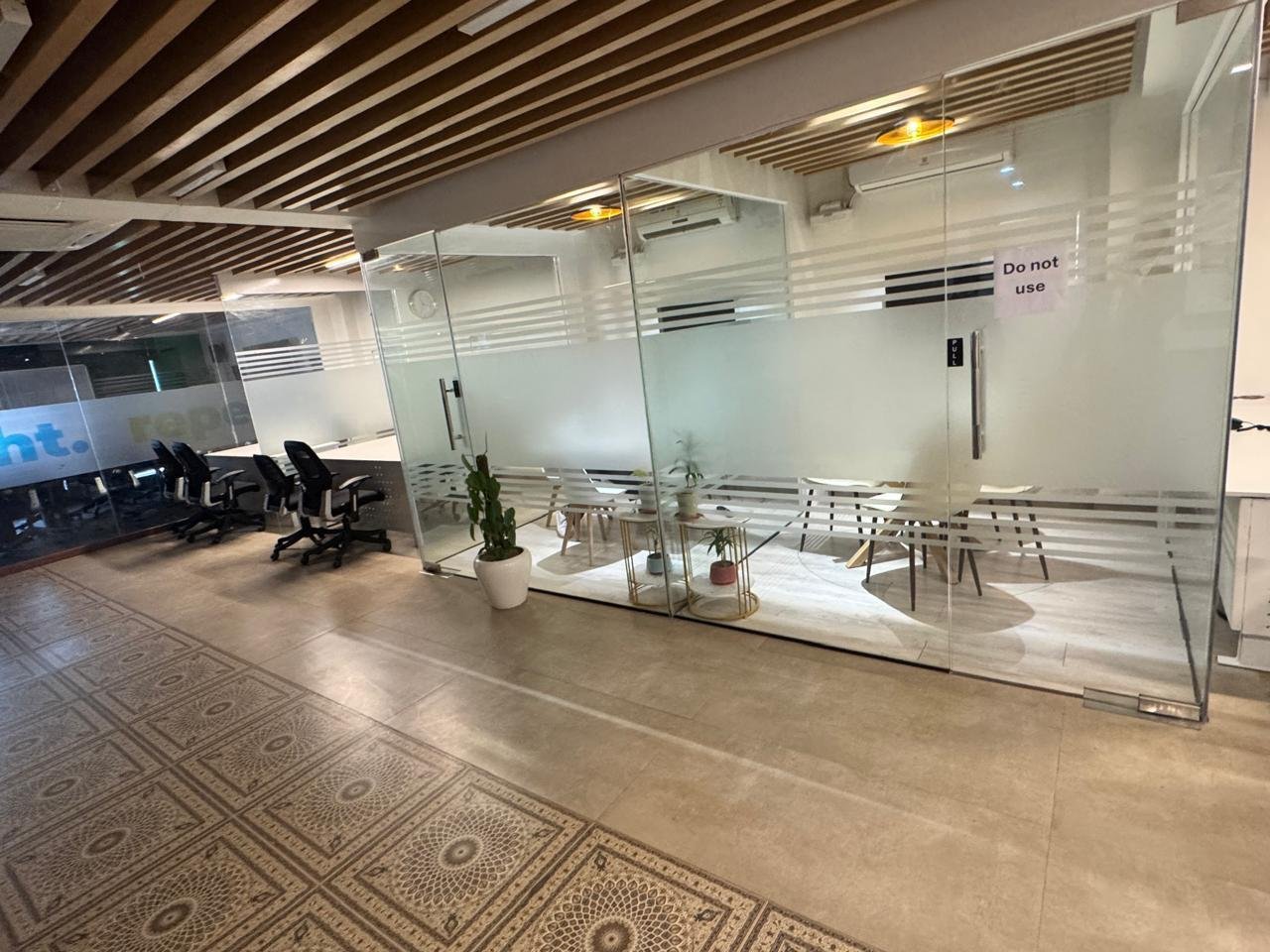 Furnished Office Space for Rent in Mohan Estate