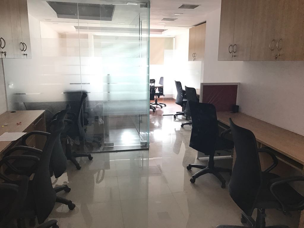 Ready to Move Office Space in Omaxe Square