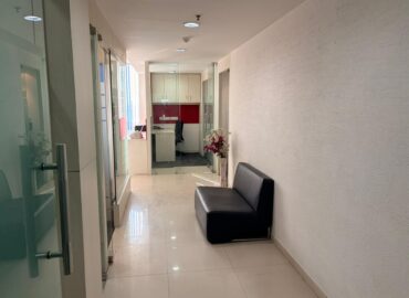Commercial Office Space in DLF Towers - Prithvi Estates