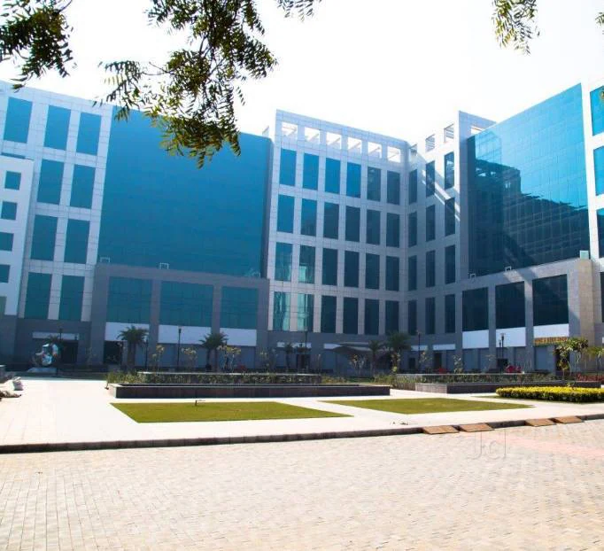 Investment Property in DLF Prime Towers Okhla Phase 1