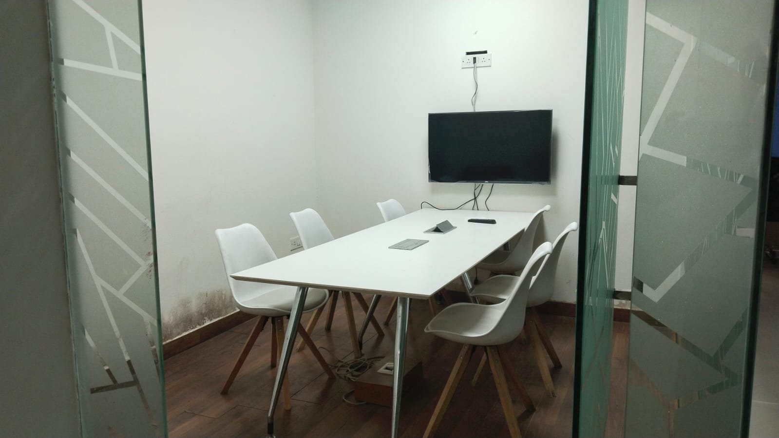 Furnished Commercial Office Space in DLF Towers Jasola