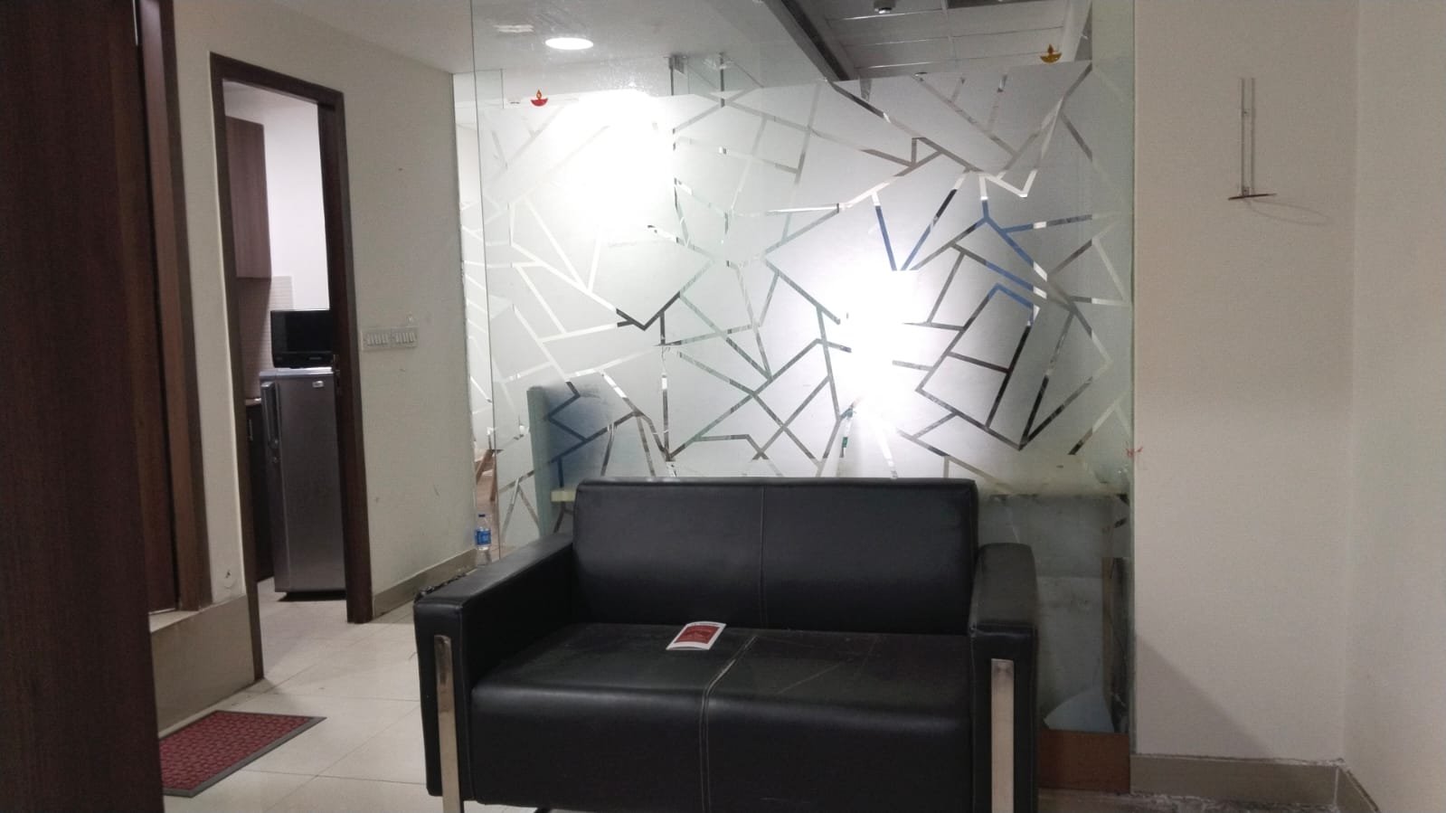Plug and Play Office Space in DLF Towers