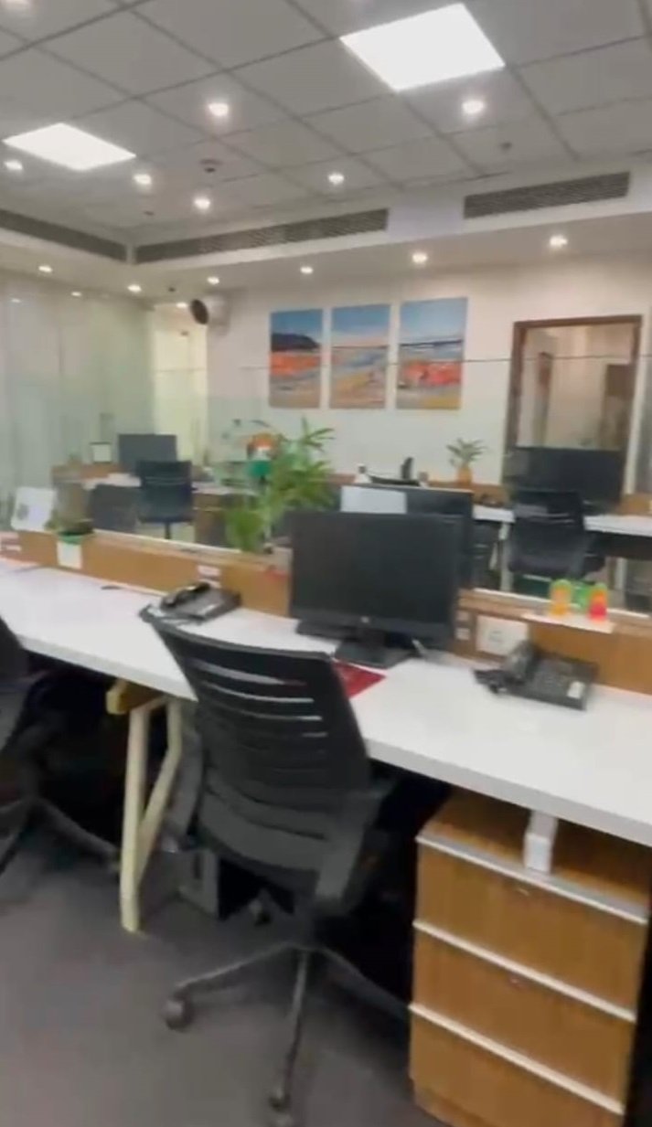 Corporate Office Space in DLF Prime Towers Okhla Phase 1