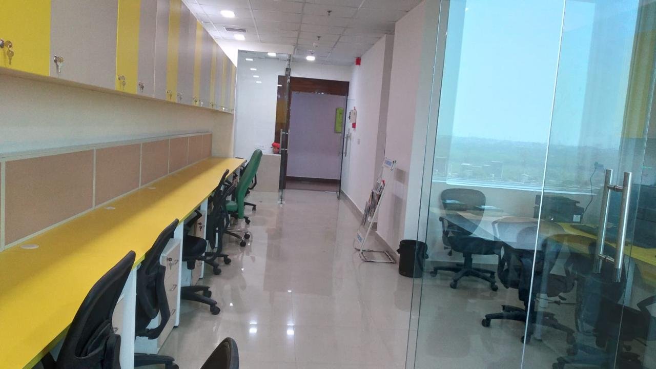 Fully Furnished Office Space on Lease in DLF Prime Towers Okhla