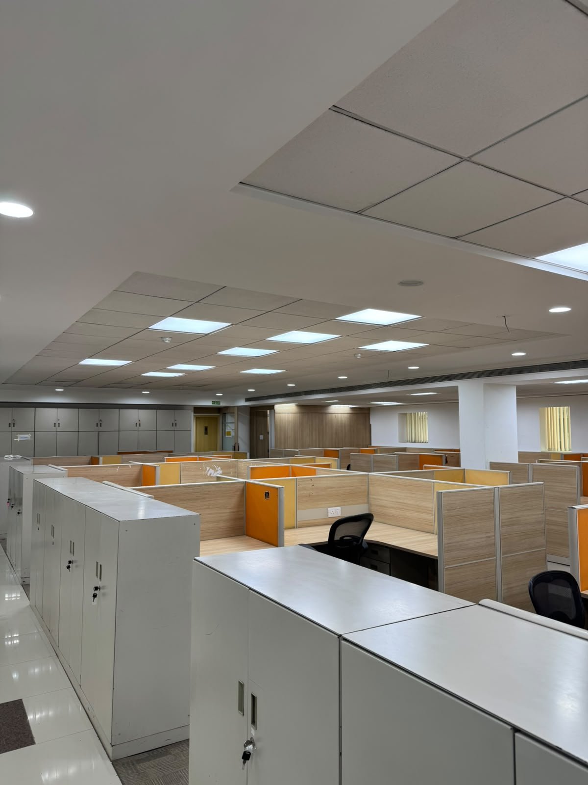 Commercial Office on Lease in Okhla Estate near Metro